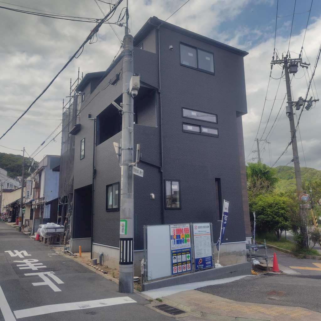 菊水町4丁目 新築戸建 足場がはずれ外観がお目見えしました