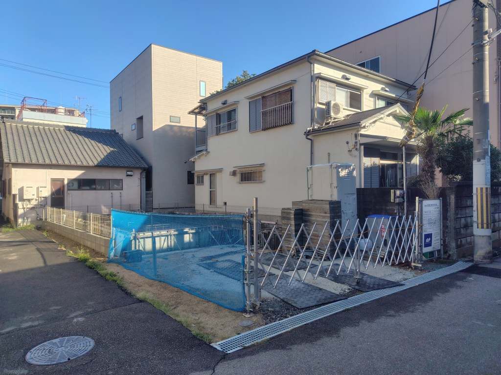 下祇園町の新築戸建が建築中です